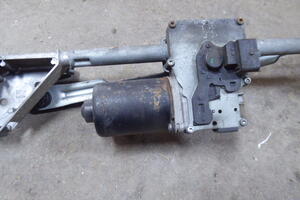 MECHANIZM WYCIERACZEK PRZÓD
