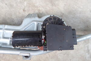 MECHANIZM WYCIERACZEK PRZÓD