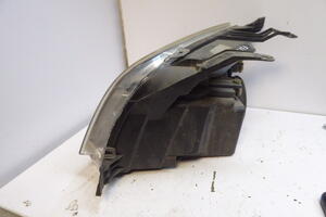 LAMPA REFLEKTOR PRAWY
