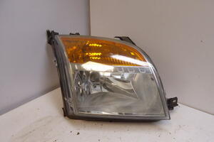 LAMPA REFLEKTOR PRAWY