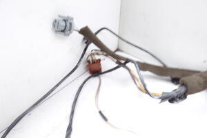 WIĄZKA INSTALACJA DRZWI TYŁ PRAWA ELEKTRYCZNA