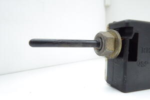 SIŁOWNIK KLAPKI PALIWA