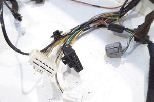 WIĄZKA INSTALACJA DRZWI PRZÓD LEWA ELEKTRYCZNA