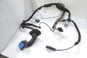 WIĄZKA INSTALACJA DRZWI PRZÓD LEWA ELEKTRYCZNA