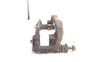 JARZMO RAMKA ZACISKU PRZÓD LEWY