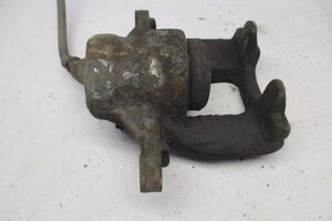 ZACISK HAMULCOWY TYŁ PRAWY