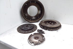 SPRZĘGŁO DOCISK TARCZA