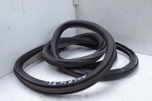 USZCZELKA DRZWI TYŁ LEWA