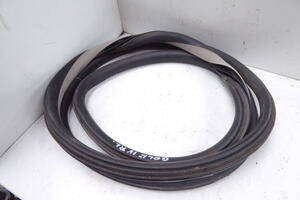 USZCZELKA DRZWI PRZÓD LEWA