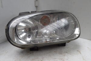 LAMPA REFLEKTOR PRAWY