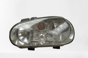 LAMPA REFLEKTOR PRAWY