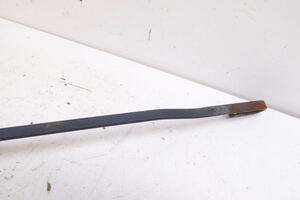 RAMIĘ WYCIERACZKI PRZÓD LEWY