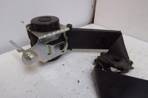 PAS BEZPIECZEŃSTWA PRZÓD PRAWY 