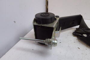 PAS BEZPIECZEŃSTWA PRZÓD PRAWY 