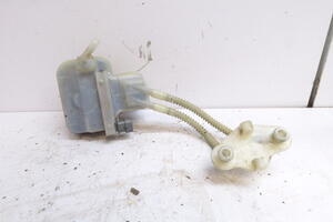 ZBIORNICZEK PŁYNU HAMULCOWEGO