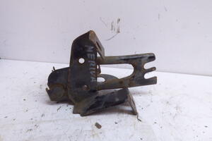 MOCOWANIE WSPORNIK UCHWYT POMPY ABS