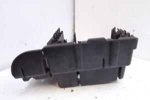 OBUDOWA SKRZYNKI BEZPIECZNIKÓW