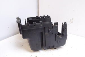 OBUDOWA SKRZYNKI BEZPIECZNIKÓW