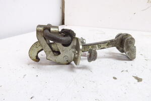 OGRANICZNIK DRZWI TYŁ PRAWY = LEWY