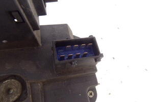 ZAMEK DRZWI PRZÓD LEWY