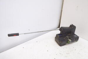 ZAMEK DRZWI PRZÓD PRAWY