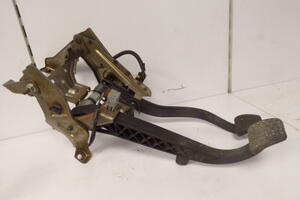 PEDAŁ SPRZĘGŁA HAMULCA 