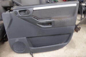 BOCZEK TAPICERKA DRZWI PRZÓD PRAWY