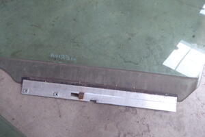 SZYBA DRZWI PRZÓD LEWA