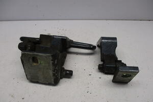 ZAWIASY DRZWI TYŁ PRAWY KPL