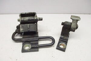 ZAWIASY DRZWI TYŁ PRAWY KPL