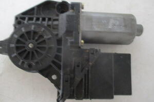 SILNICZEK SZYBY TYŁ PRAWY