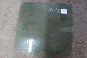 SZYBA DRZWI TYŁ  LEWA