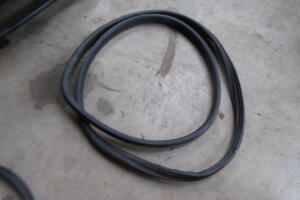 USZCZELKA KAROSERYJNA DRZWI PRZÓD LEWA