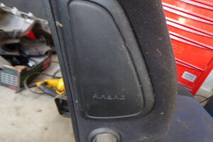 FOTEL PRAWY PRZÓD PASAŻERA AIRBAG PODUSZKA FOTELA 