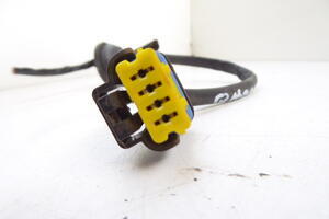 WTYCZKA KOSTKA LAMPY TYŁ LEWA