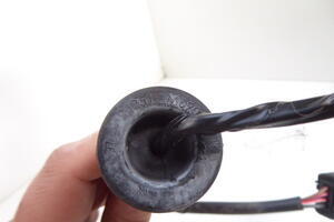 WTYCZKA KOSTKA LAMPY TYŁ LEWA