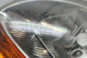 LAMPA REFLEKTOR LEWY