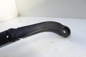 RAMIĘ WYCIERACZKI PRZÓD PRAWY