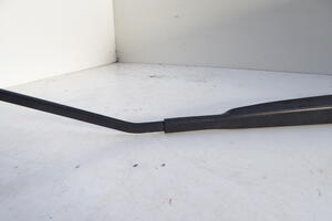 RAMIĘ WYCIERACZKI PRZÓD PRAWY