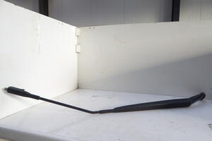 RAMIĘ WYCIERACZKI PRZÓD PRAWY