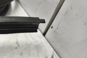 USZCZELKA DRZWI PRZÓD LEWA