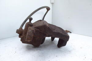 ZACISK HAMULCOWY  PRZÓD LEWY 