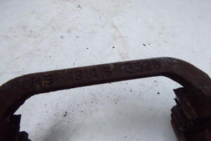 JARZMO RAMKA ZACISKU TYŁ PRAWY