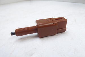 CZUJNIK ŚWIATEŁ STOP