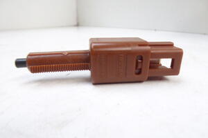 CZUJNIK ŚWIATEŁ STOP