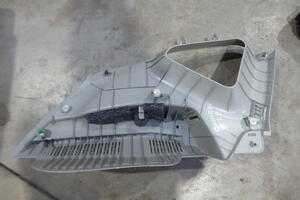 OSŁONA SŁUPKA TYŁ  LEWA