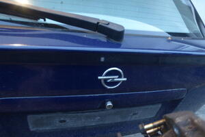 KLAPA BAGAŻNIKA SZYBA TYŁ 