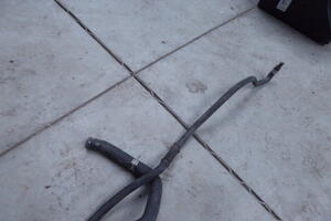 ZBIORNICZEK WYRÓWNAWCZY CHŁODZENIA WODY PŁYNU