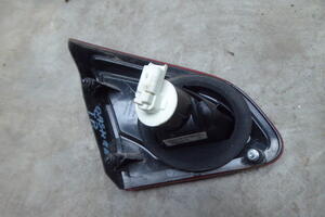 LAMPA KLAPY TYŁ PRAWA W KLAPĘ