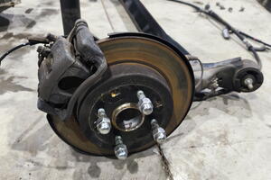 OŚ BELKA ZAWIESZENIE TYŁ